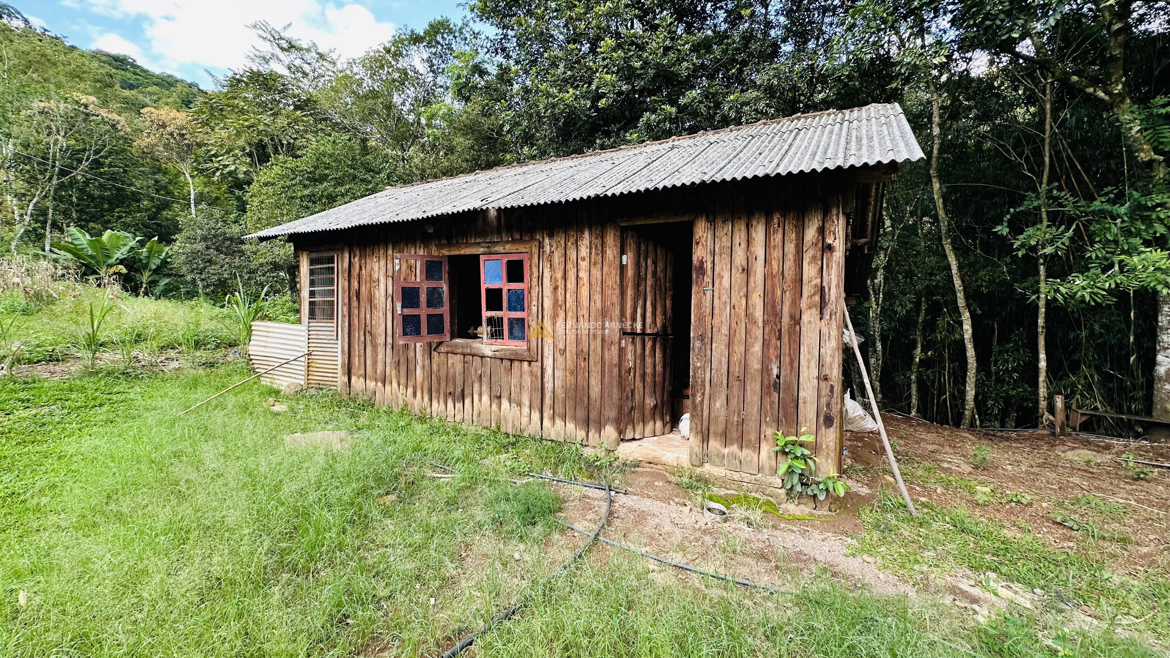 Sítio com Riacho em Solitária Baixa na Cidade de Igrejinha/RS