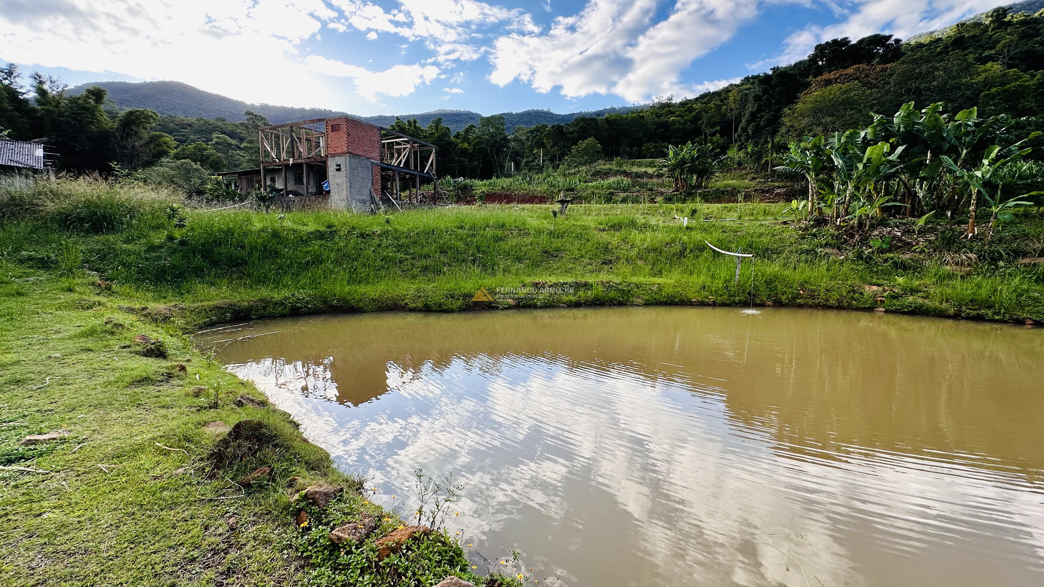Sítio com Riacho em Solitária Baixa na Cidade de Igrejinha/RS